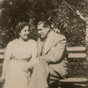 Luis Seoane e Mª Elvira Fernández Maruxa, na Coruña en 1934