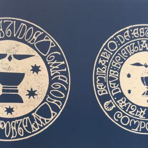 Viejos símbolos del Seminario de Estudios Gallegos diseñados por Castelao en los años veinte